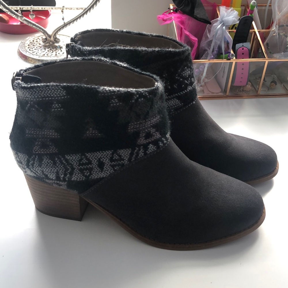 Toms booties